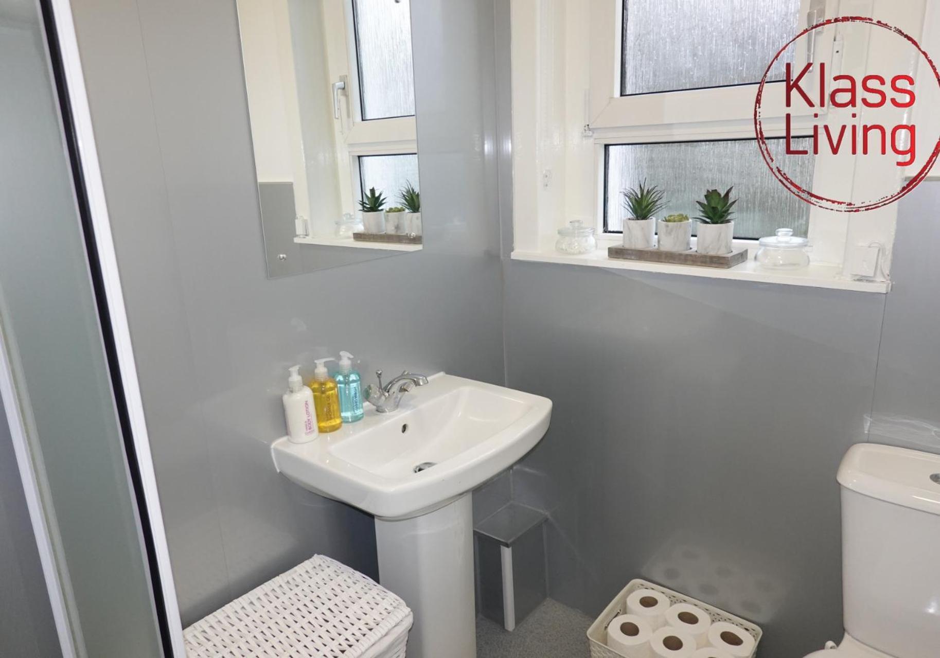 Welsh Drive Apartment By Klass Living Blantyre High Blantyre Bagian luar foto