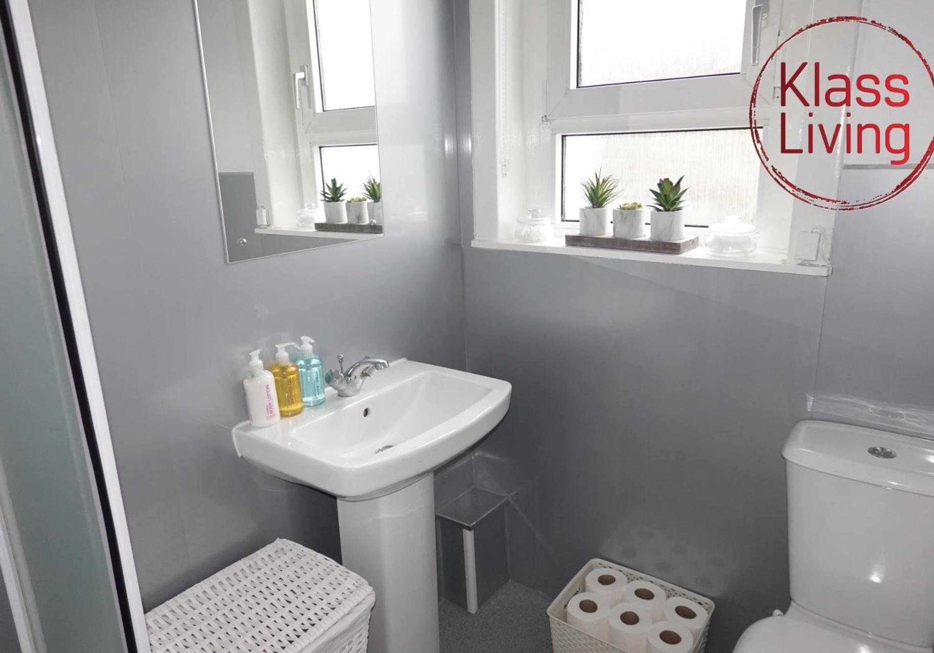 Welsh Drive Apartment By Klass Living Blantyre High Blantyre Bagian luar foto